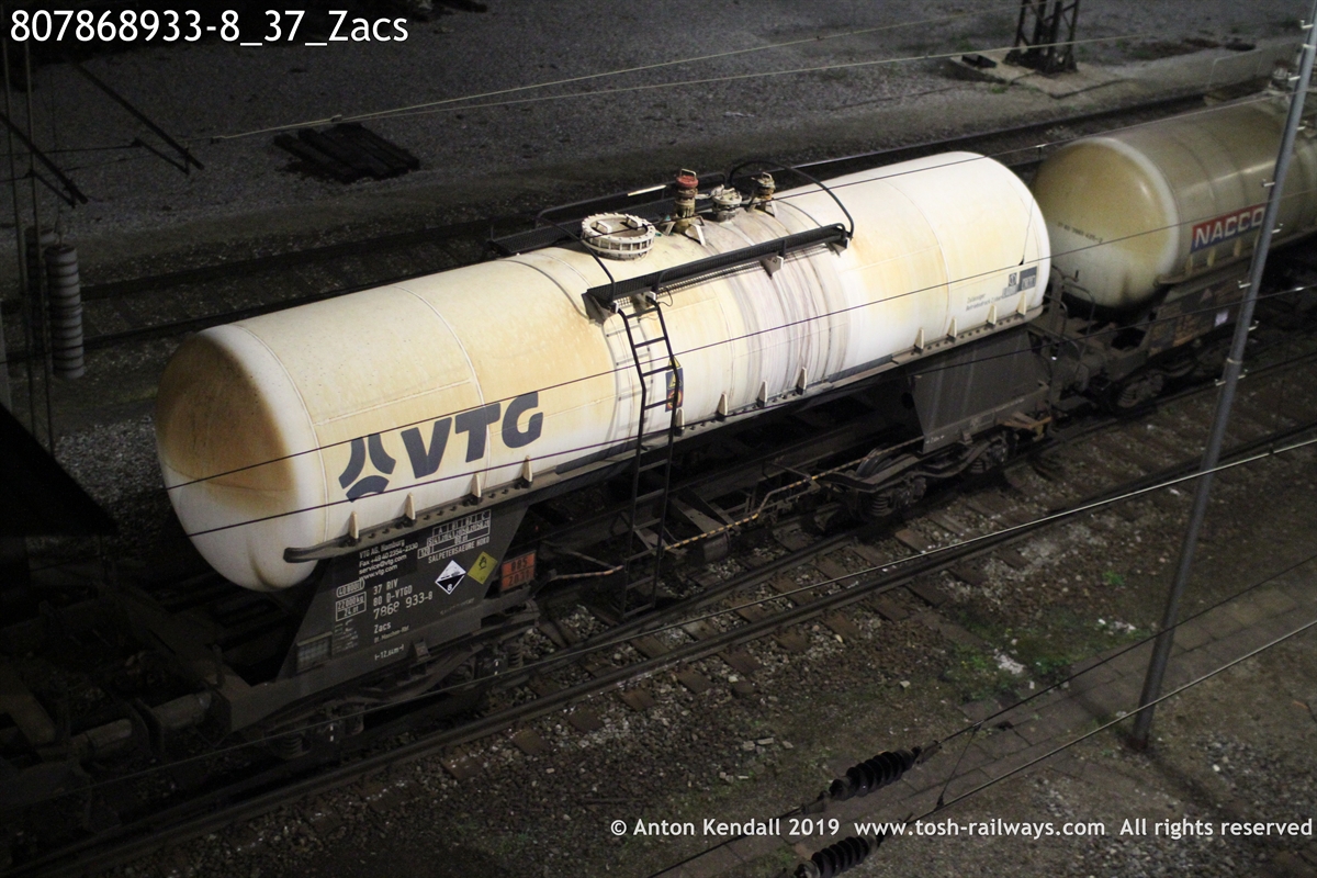 807868933-8_37_Zacs.JPG